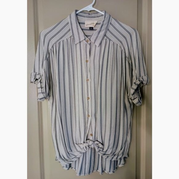 Blue & White Striped Short Sleeve Button-Up - Picture 1 of 4